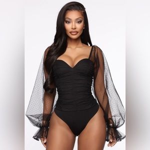 Fashion Nova “Your Girl Ruched Bodysuit” w/ Mesh Polka Dot Sleeves